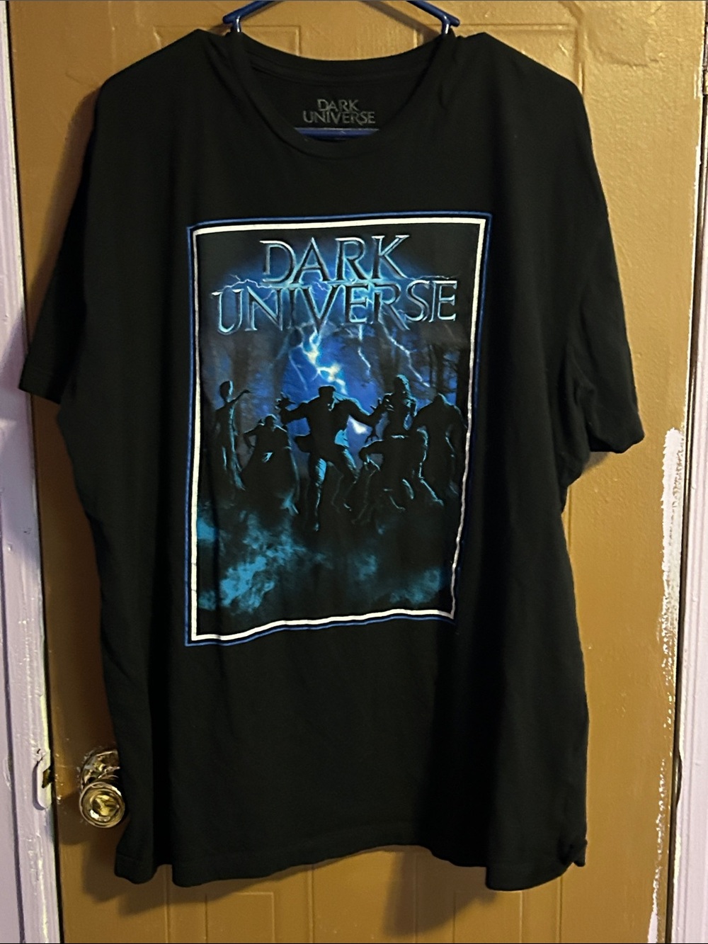 Men’s dark universe graphic shirt